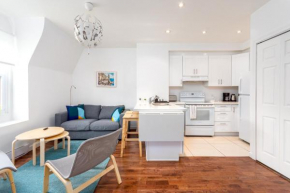 Amazing three bedroom Apartment in Central Montreal facing a park